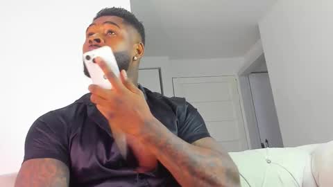 Makonnen online show from November 3, 4:13 am