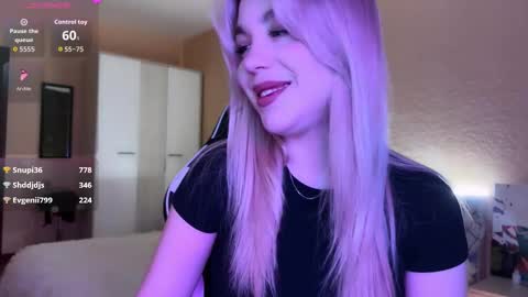 maksisisia online show from November 2, 4:51 pm