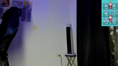 Snapshot of male_pussy chatting on December 25, 2:25 am ADAM online show from December 25, 2:25 am