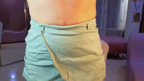 Snapshot of malen_fitnessmilf chatting on October 15, 11:22 am malen_fitnessmilf online show from October 15, 11:22 am
