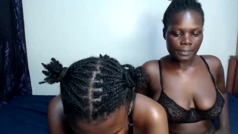 lati online show from April 16, 9:39 pm