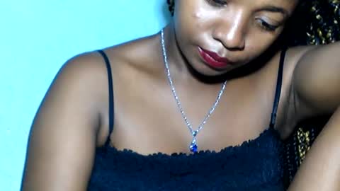 Snapshot of malinah01 chatting on January 21, 9:46 pm malinah01 online show from January 21, 9:46 pm