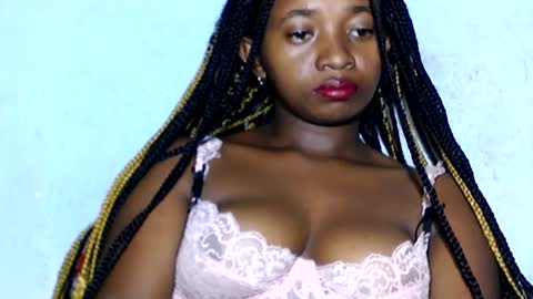 Snapshot of malinah01 chatting on January 7, 8:31 pm malinah01 online show from January 7, 8:31 pm