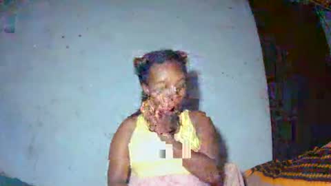 Snapshot of malinah01 chatting on September 19, 4:38 am malinah01 online show from September 19, 4:38 am