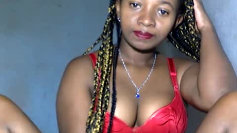 Snapshot of malinah01 chatting on January 23, 4:19 am malinah01 online show from January 23, 4:19 am