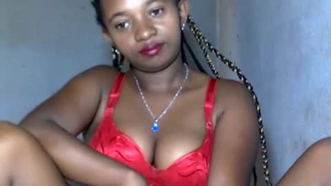 Snapshot of malinah01 chatting on January 23, 11:48 am malinah01 online show from January 23, 11:48 am