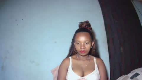 Snapshot of malinah01 chatting on September 14, 4:59 am malinah01 online show from September 14, 4:59 am