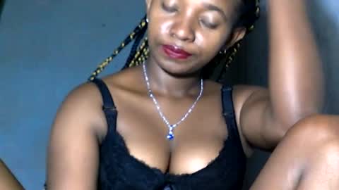 Snapshot of malinah01 chatting on January 24, 5:32 pm malinah01 online show from January 24, 5:32 pm