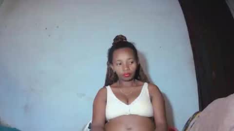 Snapshot of malinah01 chatting on September 20, 5:54 am malinah01 online show from September 20, 5:54 am
