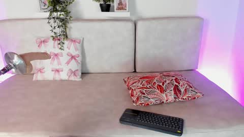 Snapshot of malka_burning chatting on February 17, 11:33 pm Malka online show from February 17, 11:33 pm