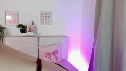 Snapshot of malka_burning chatting on February 26, 11:30 pm Malka online show from February 26, 11:30 pm