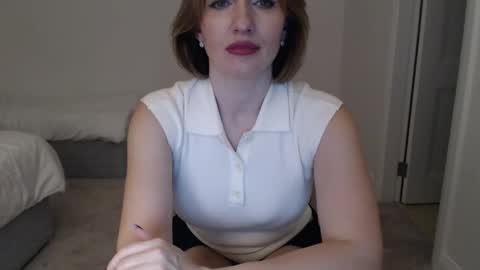 Snapshot of mallinia chatting on March 9, 7:59 pm mallinia online show from March 9, 7:59 pm