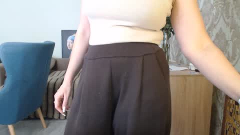 mallinia online show from March 9, 12:43 pm