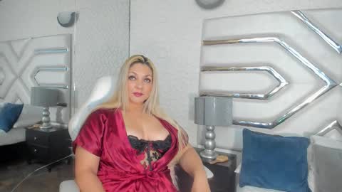 MalorySweet  online show from March 3, 1:07 pm