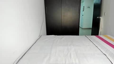 instagram  nueela   online show from February 16, 8:11 pm