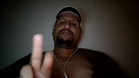 Snapshot of man_new chatting on February 12, 12:05 am Man new online show from February 12, 12:05 am