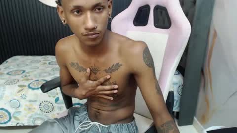 man_sant11 online show from May 12, 5:44 pm