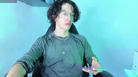 Manuel online show from November 4, 3:30 am