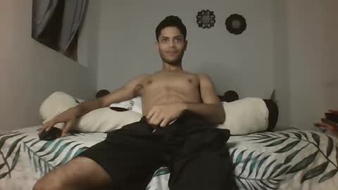Snapshot of manuel444rl chatting on October 8, 11:54 pm Manuel RL online show from October 8, 11:54 pm