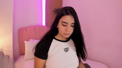 Mara online show from April 14, 8:12 pm