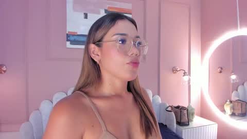 Mara  online show from March 4, 7:11 pm