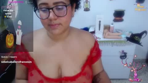 Snapshot of marasilk chatting on October 17, 6:01 pm Mara Silk online show from October 17, 6:01 pm