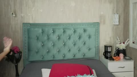 Marcela online show from April 6, 7:15 pm