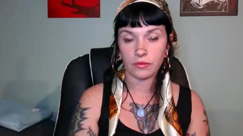 Snapshot of marcelinealtaria chatting on October 19, 2:27 am MarcelineAltaria online show from October 19, 2:27 am