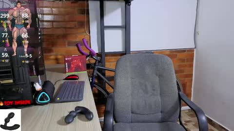 Marck  Independent model  online show from March 31, 1:28 am