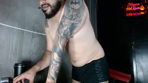 marco_aure online show from May 4, 5:47 am