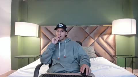 marcus_jeron online show from October 22, 9:49 pm