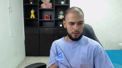 Snapshot of marcus_soler chatting on September 10, 8:32 pm marcus_soler online show from September 10, 8:32 pm