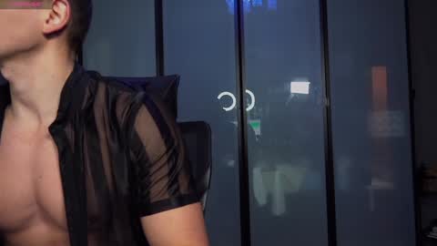 Snapshot of marcusdiamond chatting on February 3, 4:31 pm Marcus Diamond  online show from February 3, 4:31 pm