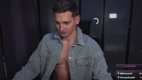 Snapshot of marcusdiamond chatting on February 8, 4:04 pm Marcus Diamond  online show from February 8, 4:04 pm