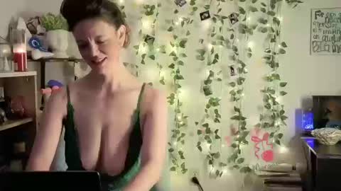 Snapshot of margauxsavant chatting on October 12, 10:19 am Margaux Savant online show from October 12, 10:19 am