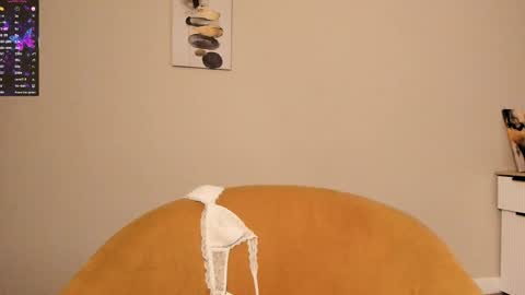 Mia online show from April 29, 2:38 am