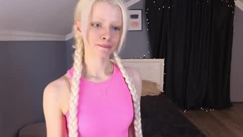 Milena online show from February 25, 9:13 am