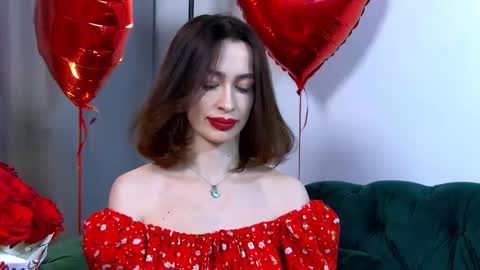 Snapshot of mariamenson chatting on February 13, 10:54 pm MariaMenson online show from February 13, 10:54 pm