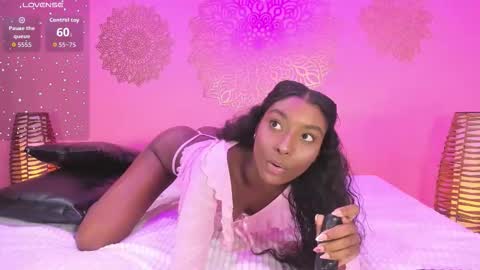 Marian Reynolds online show from October 25, 1:55 pm