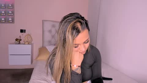 Mariana Roe online show from January 25, 3:40 am