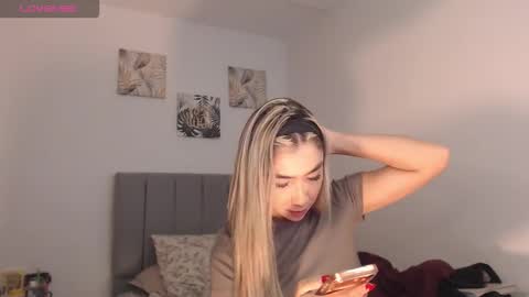 Mariana online show from March 25, 1:56 am