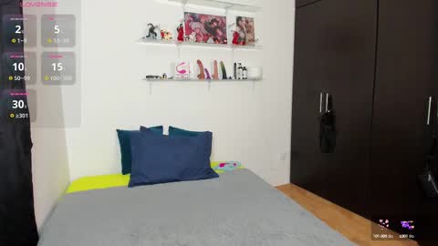 MARIANA Y VALENTINA online show from September 27, 11:19 am