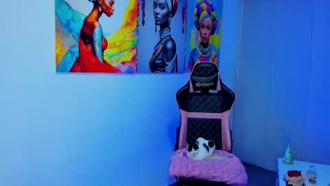 M A R I A N E online show from December 18, 9:59 am