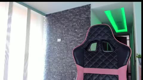 M A R I A N E online show from March 17, 5:18 pm