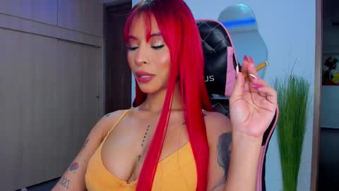 M A R I A N E online show from December 2, 4:00 am