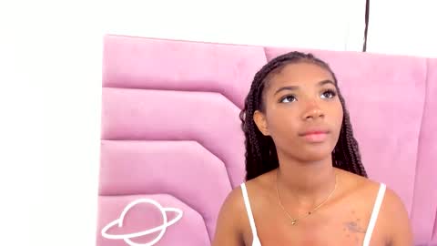 Snapshot of marianrosse chatting on October 12, 10:33 pm marianrosse online show from October 12, 10:33 pm
