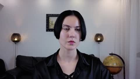 Marie Fitch online show from August 3, 1:18 am