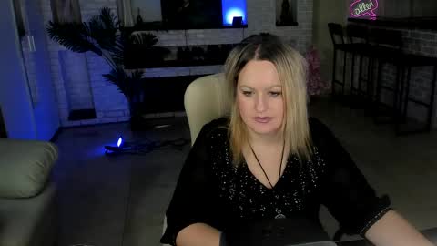 mariemlui online show from October 20, 11:15 am