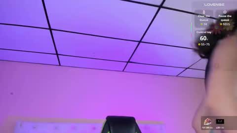 Snapshot of mariie_tayy chatting on October 5, 8:05 pm mariie_tayy online show from October 5, 8:05 pm