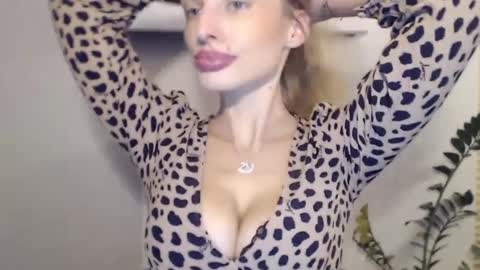 Snapshot of marilyndevilish chatting on January 30, 7:15 pm MarilynDevilish online show from January 30, 7:15 pm